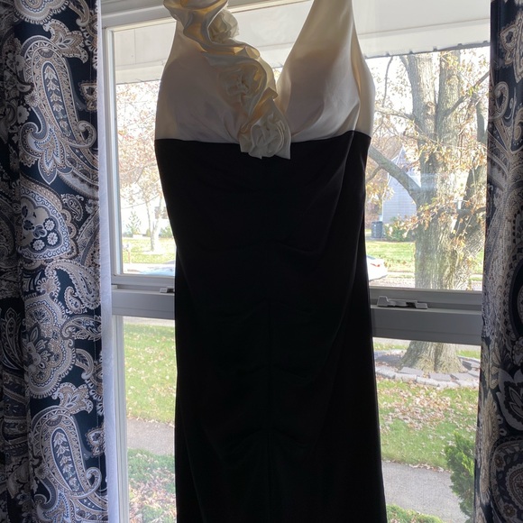 Dj-Jazz Formal Dress - Picture 7 of 8